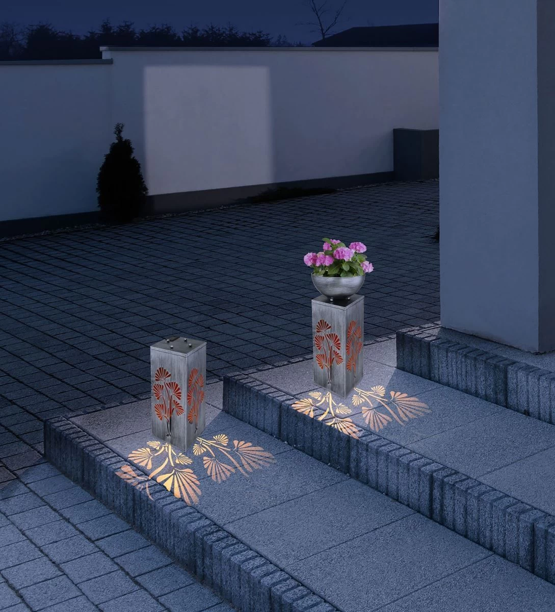 LED Solarleuchte Mit Pflanzschale U. Blatt Stanzungen Aus Metall Silber Antik 25x25x59cm Von Globo 9 LED Solarleuchte Mit Pflanzschale U. Blatt Stanzungen Aus Metall Silber Antik 25x25x59cm Von Globo – Bild 7