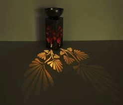 LED Solarleuchte Mit Pflanzschale U. Blatt Stanzungen Aus Metall Silber Antik 25x25x59cm Von Globo 14 LED Solarleuchte Mit Pflanzschale U. Blatt Stanzungen Aus Metall Silber Antik 25x25x59cm Von Globo -Lichtwelt Verkauf 33484s s