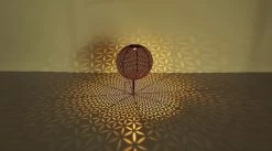 LED Solarleuchte Kugel Aus Metall Mit Dekorstanzungen Lebensblume Rostfarbend 270mm Von Globo 9 LED Solarleuchte Kugel Aus Metall Mit Dekorstanzungen Lebensblume Rostfarbend 270mm Von Globo -Lichtwelt Verkauf 33629r s