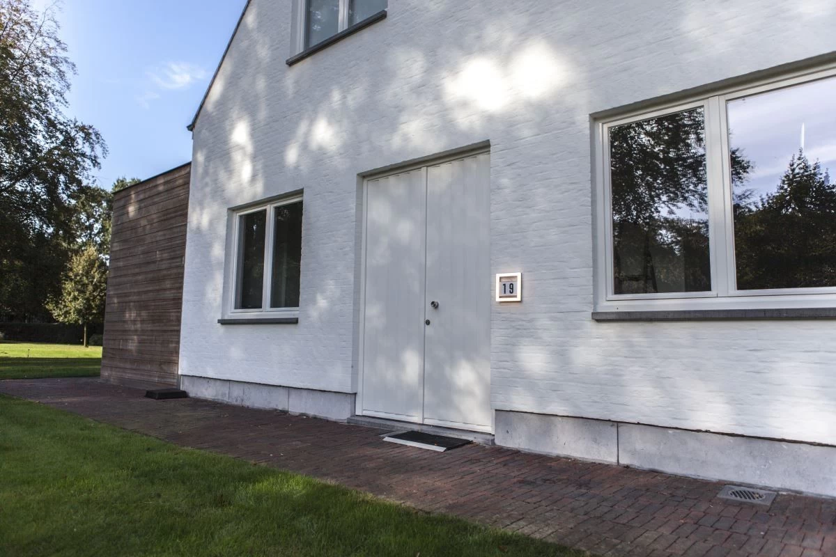 Lutec Alice LED Hausnummernleuchte Silber IP44 7x23x23,5cm 9 Lutec Alice LED Hausnummernleuchte Silber IP44 7x23x23,5cm – Bild 7