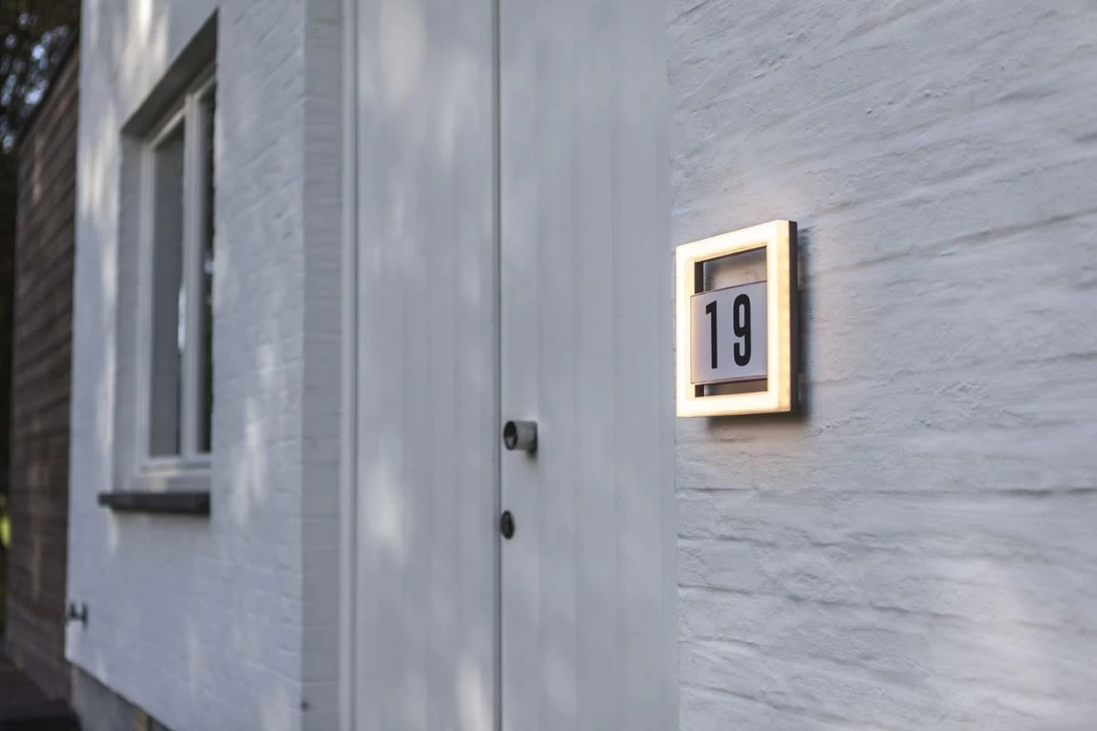 Lutec Alice LED Hausnummernleuchte Silber IP44 7x23x23,5cm 7 Lutec Alice LED Hausnummernleuchte Silber IP44 7x23x23,5cm – Bild 5