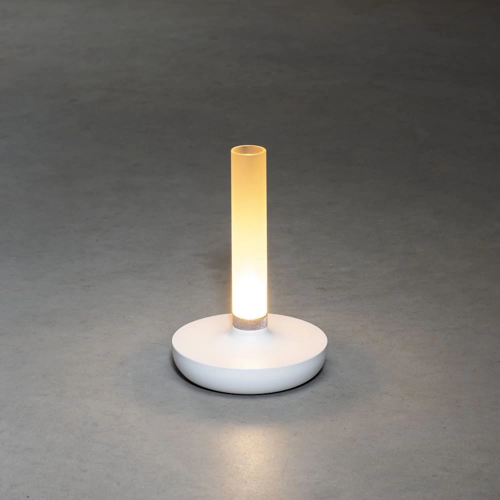 KONSTSMIDE Biarritz Akku Tischleuchte IP54 Weiss Dimmbar 1800/3000/4000K 9 KONSTSMIDE Biarritz Akku Tischleuchte IP54 Weiss Dimmbar 1800/3000/4000K – Bild 7