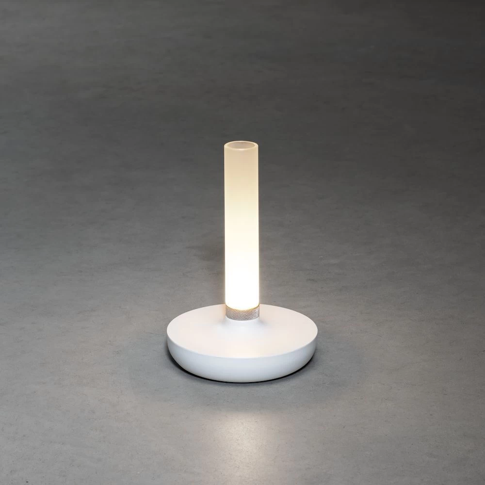 KONSTSMIDE Biarritz Akku Tischleuchte IP54 Weiss Dimmbar 1800/3000/4000K 7 KONSTSMIDE Biarritz Akku Tischleuchte IP54 Weiss Dimmbar 1800/3000/4000K – Bild 5