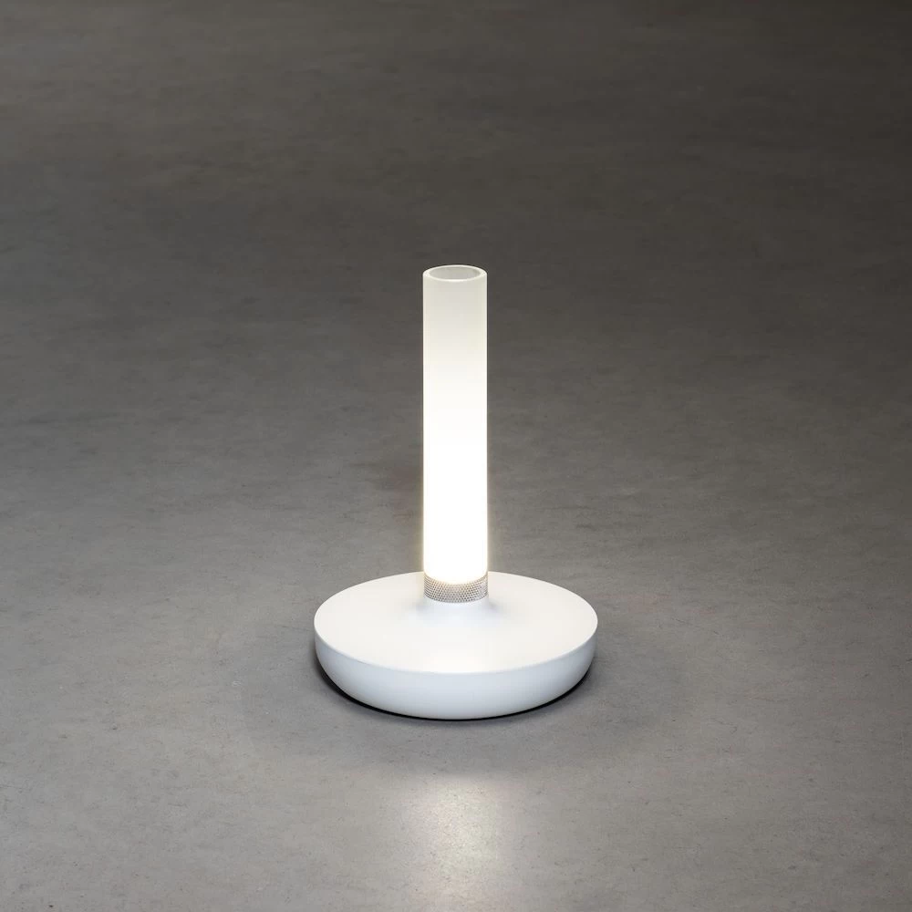 KONSTSMIDE Biarritz Akku Tischleuchte IP54 Weiss Dimmbar 1800/3000/4000K 6 KONSTSMIDE Biarritz Akku Tischleuchte IP54 Weiss Dimmbar 1800/3000/4000K – Bild 4