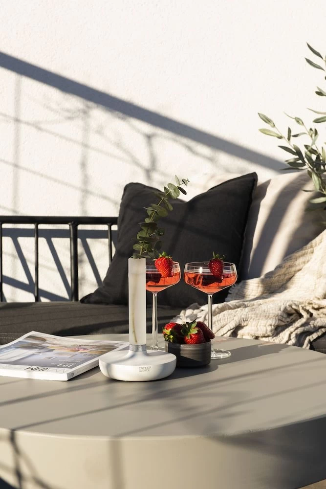 KONSTSMIDE Biarritz Akku Tischleuchte IP54 Weiss Dimmbar 1800/3000/4000K 15 KONSTSMIDE Biarritz Akku Tischleuchte IP54 Weiss Dimmbar 1800/3000/4000K – Bild 13