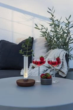 KONSTSMIDE Biarritz Akku Tischleuchte IP54 Rostfarben Dimmbar 1800/3000/4000K -Lichtwelt Verkauf 7827 973.s.3.0