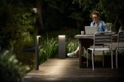 Philips MyGarden Bustan LED Wegeleuchte Anthrazit 1000lm IP44 77x22x9cm -Lichtwelt Verkauf philips bustan aussenlampe 1648693p0 3