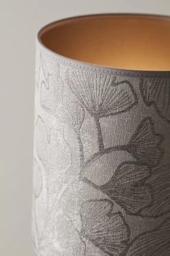 PR Home Celyn Ziba Luxuriöser Lampenschirm Shadow Silber Mit Blättern E27 20x21,5cm 8 PR Home Celyn Ziba Luxuriöser Lampenschirm Shadow Silber Mit Blättern E27 20x21,5cm -Lichtwelt Verkauf pr home lampenschirm pr920 5034 8